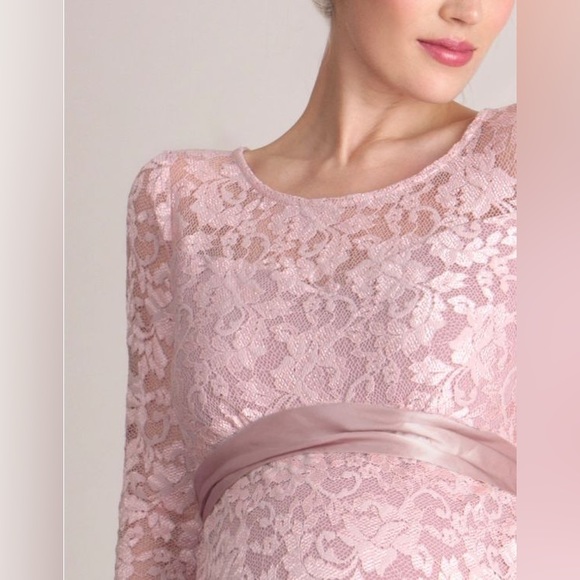 Seraphine Maternity Pink blush lace dress with sash - Picture 3 of 5